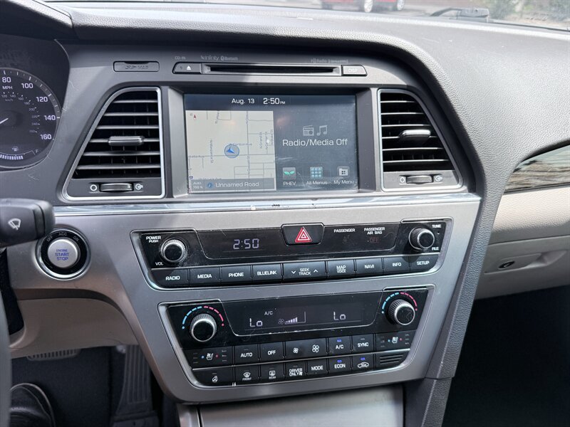 Used 2016 Hyundai Sonata Limited FWD image 11