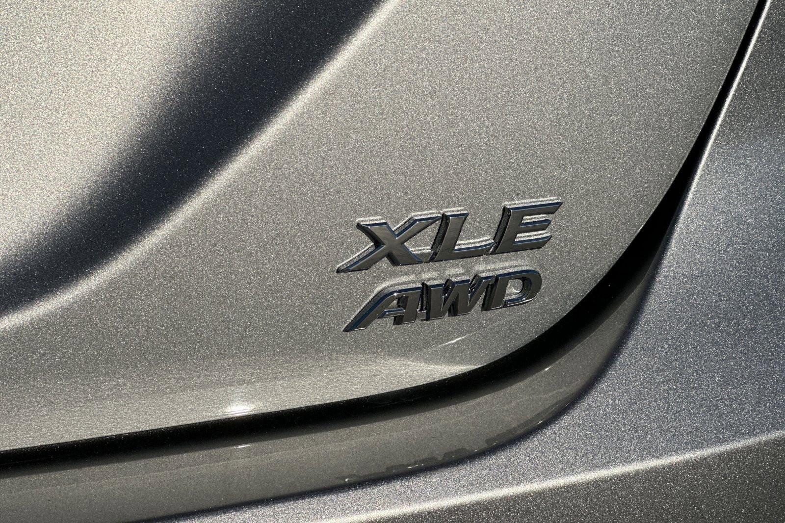 Used 2023 Toyota Camry XLE image 25