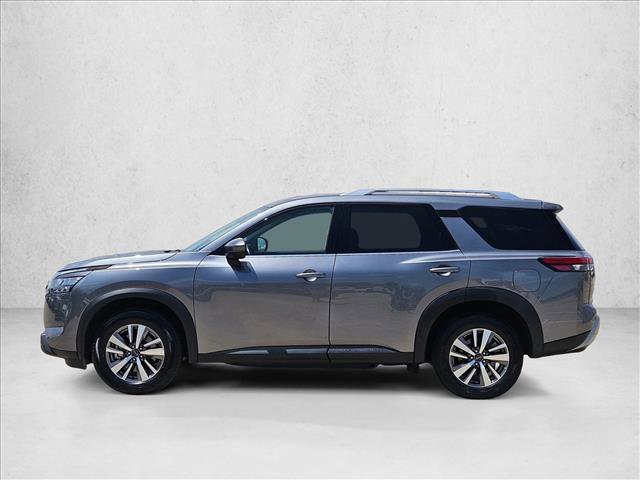 Used 2025 Nissan Pathfinder SL AWD/4WD image 9