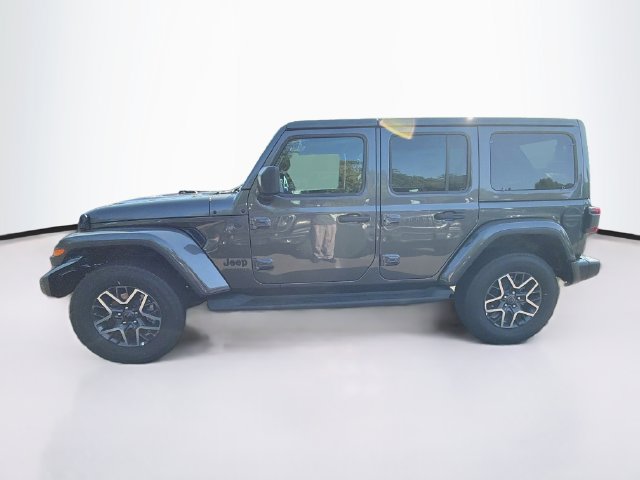 New 2026 Jeep Wrangler Unlimited Sahara AWD/4WD image 3