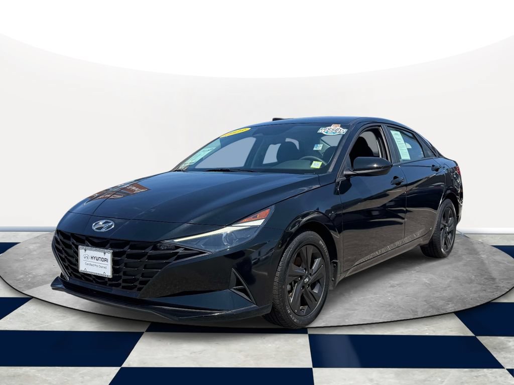 Certified 2023 Hyundai Elantra SEL FWD image 2