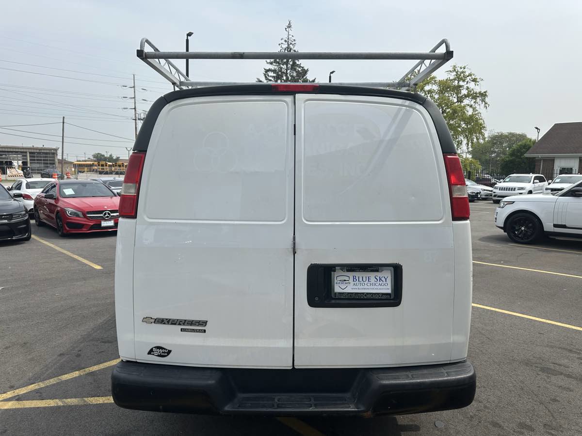 Used 2015 Chevrolet Express 2500 image 6