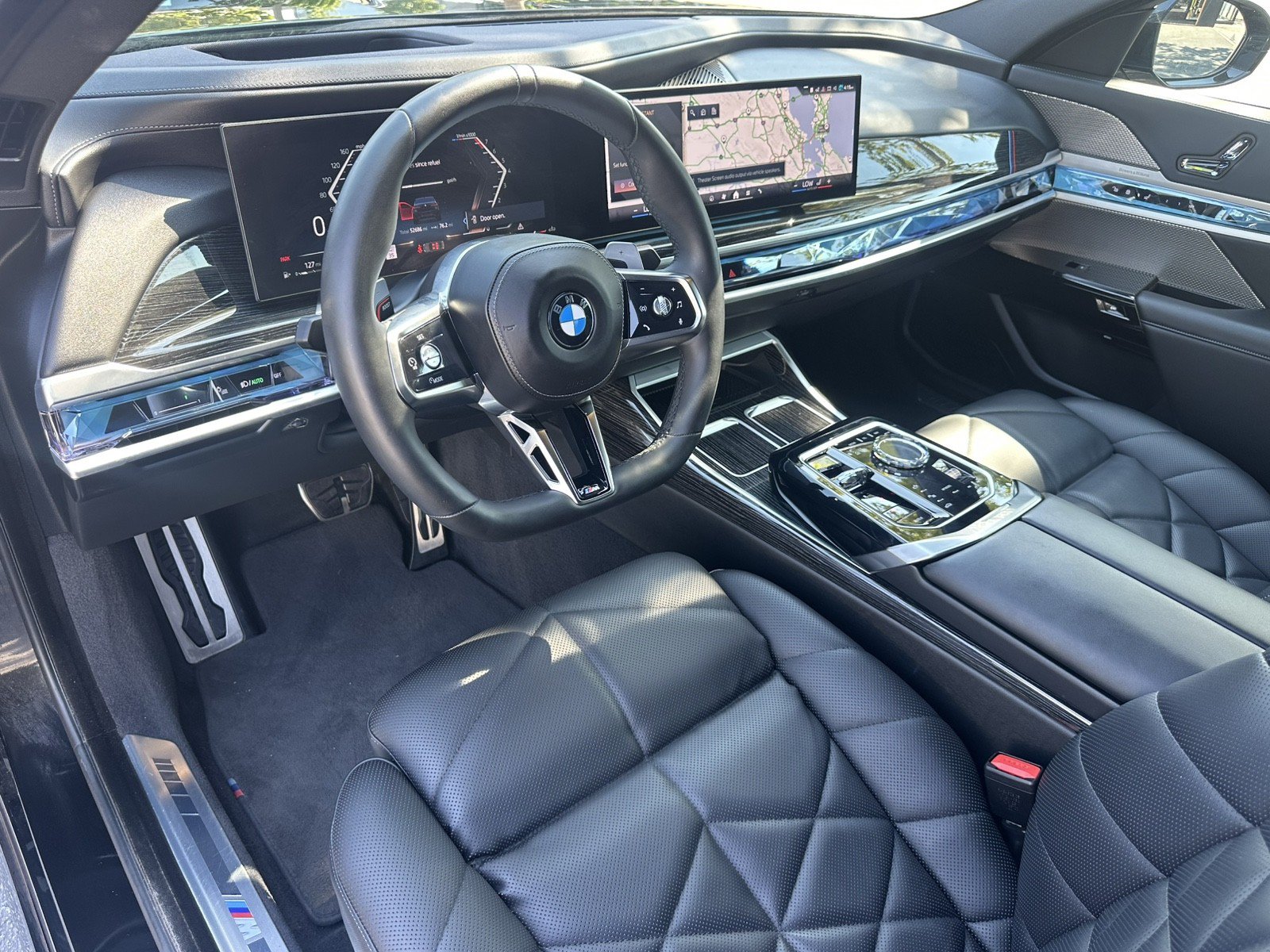 Used 2023 BMW 740i w/ Parking Assistance Package RWD image 18