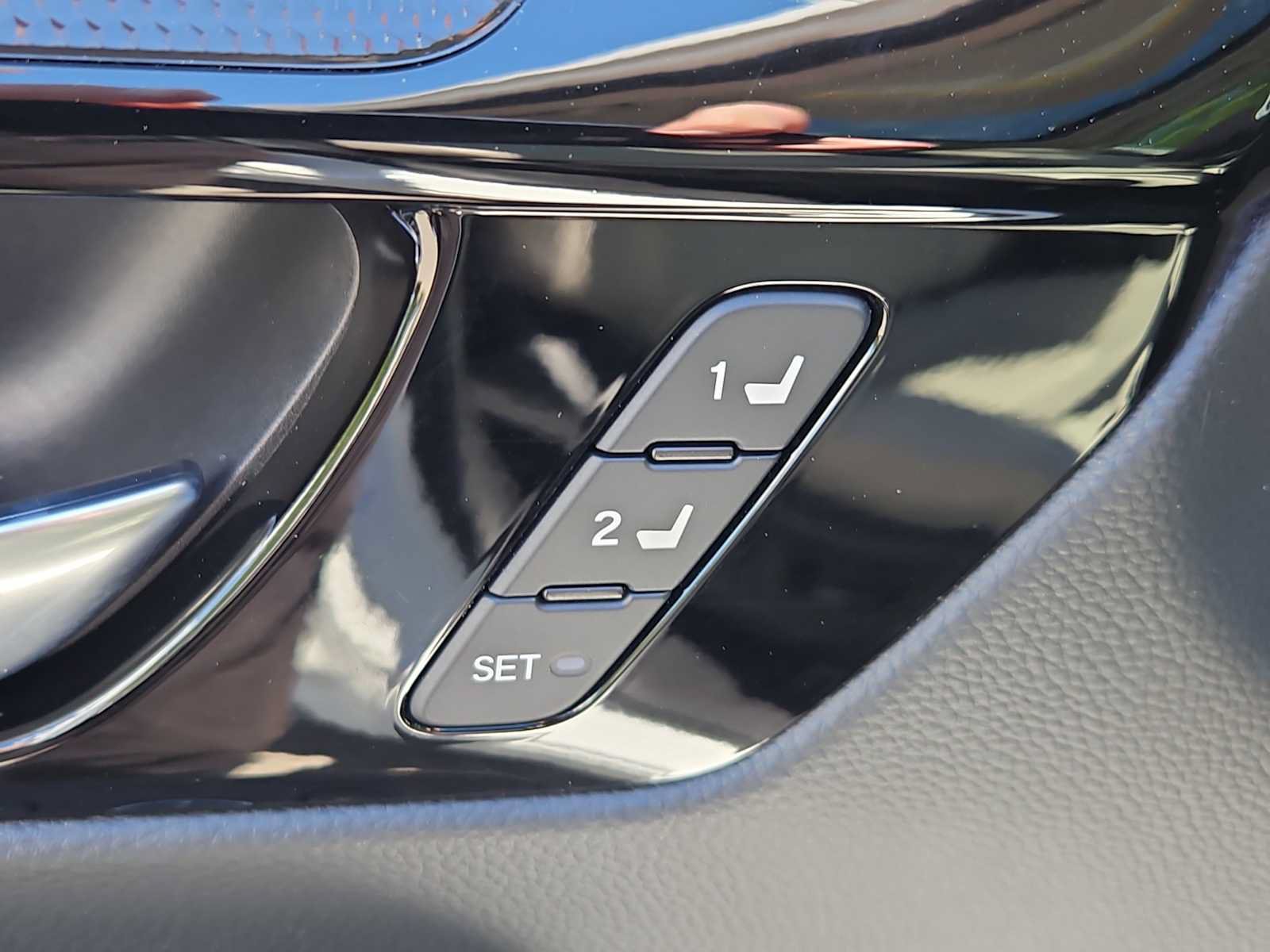 Used 2024 Honda CR-V EX-L image 12