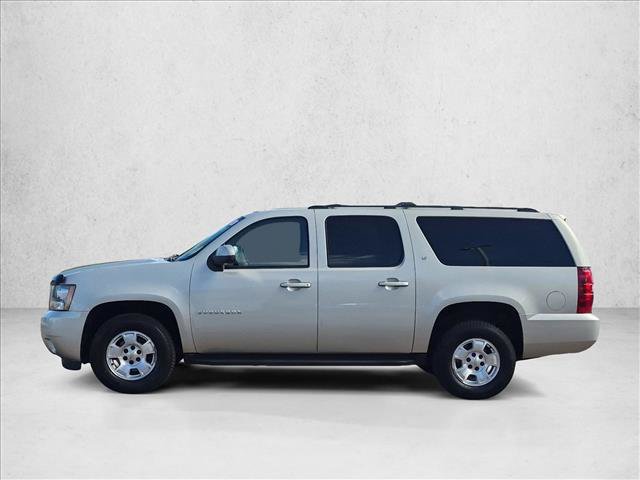Used 2013 Chevrolet Suburban LT w/ Luxury Package AWD/4WD image 9