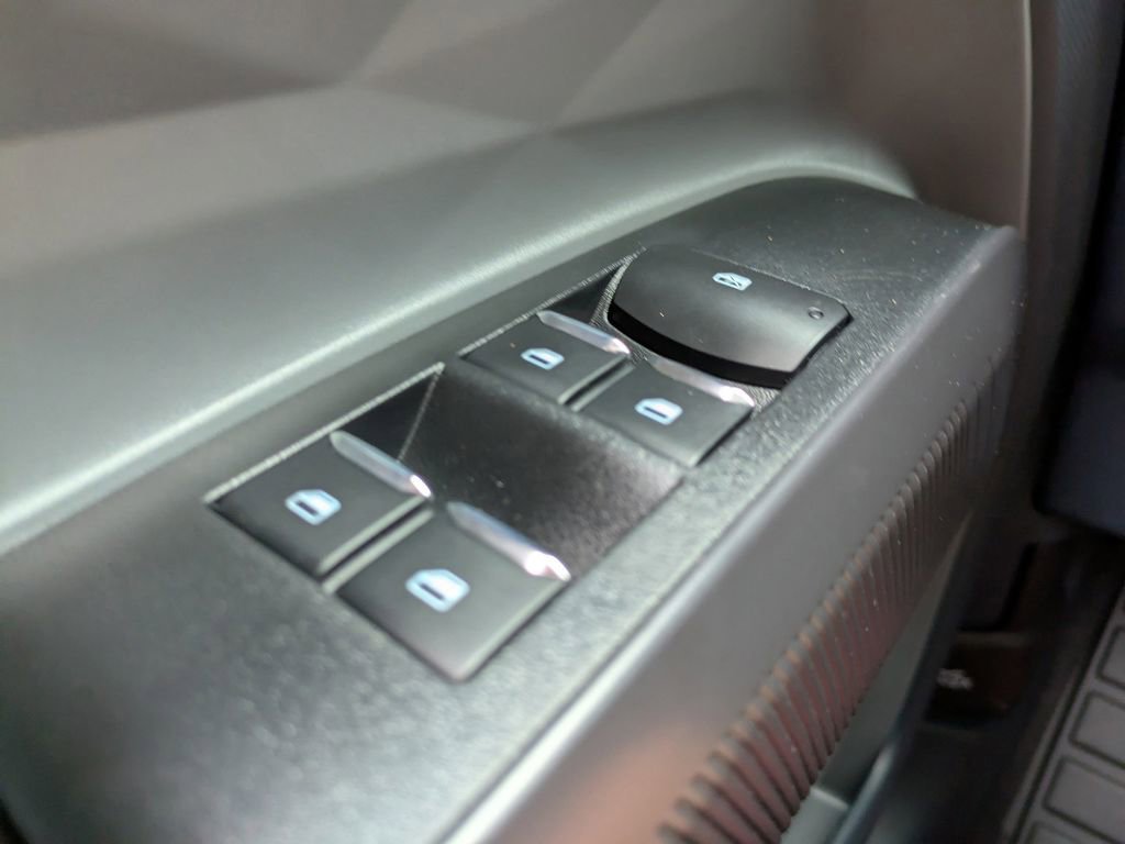 New 2025 Ford Maverick XL image 23