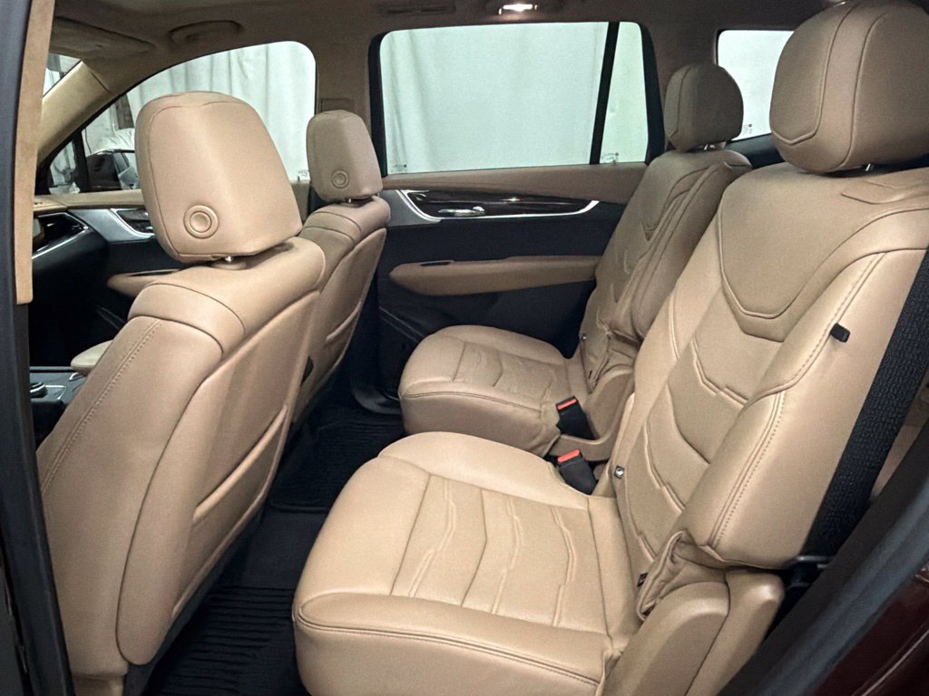 Used 2022 Cadillac XT6 Premium Luxury w/ Platinum Package FWD image 23