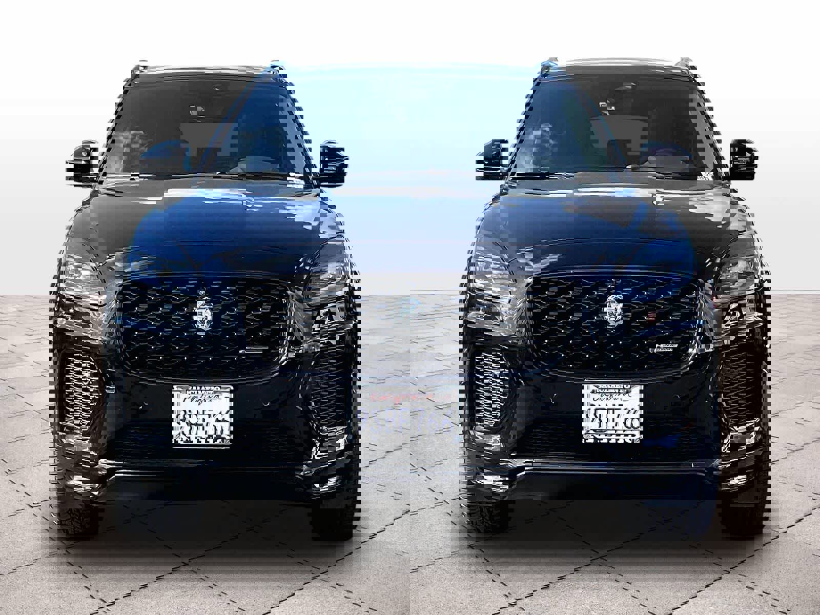 Used 2024 Jaguar E-PACE R-Dynamic SE image 3