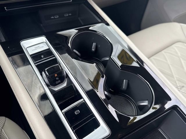 Used 2024 Volkswagen Atlas SEL Premium R-Line AWD/4WD image 31