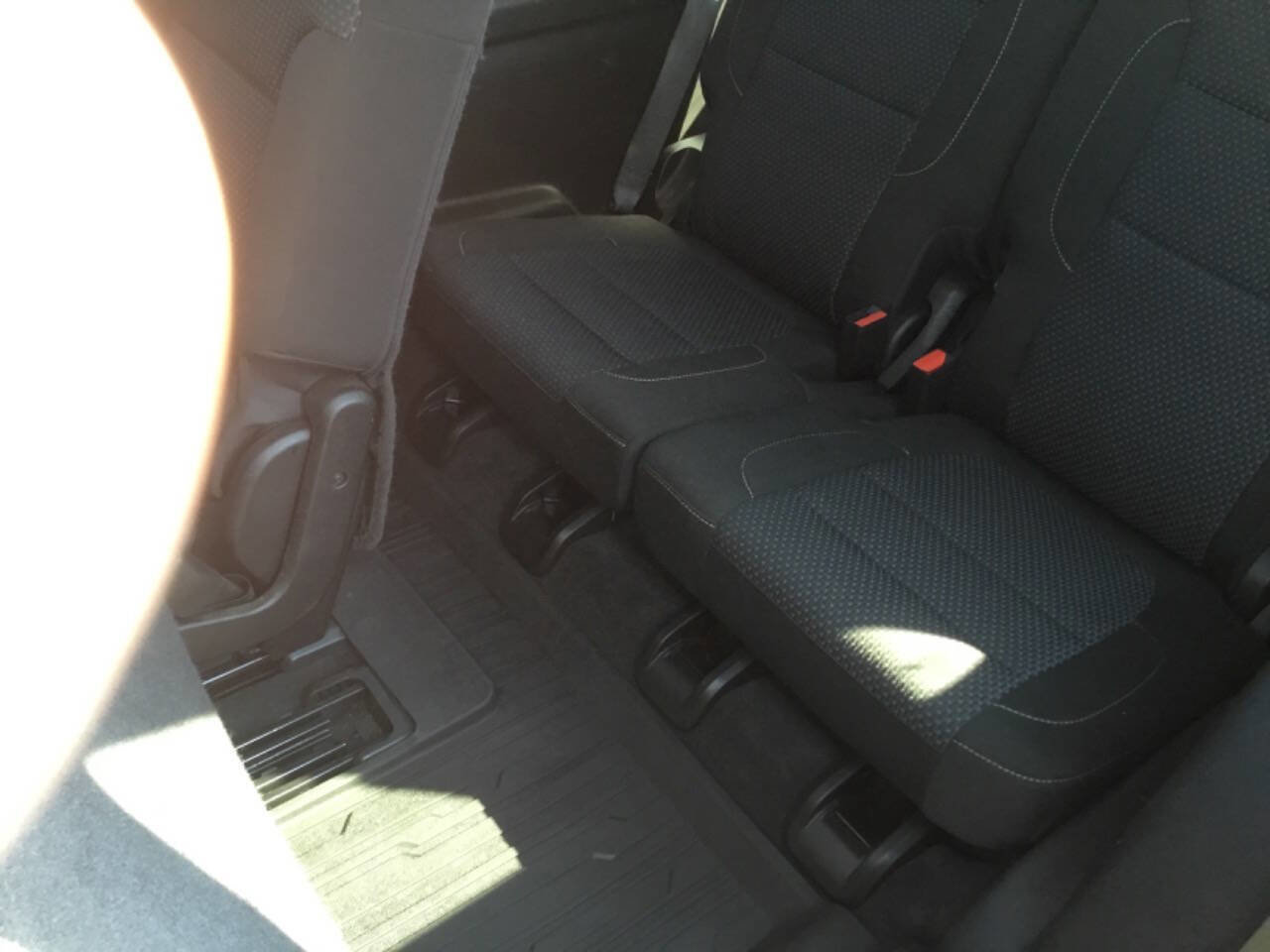 Used 2020 GMC Acadia SLE w/ LPO, Floor Liner Package image 5