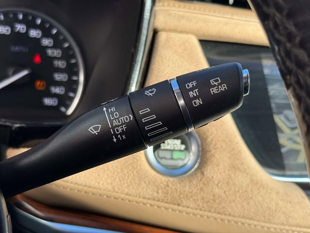 Used 2018 Cadillac XT5 Platinum image 30