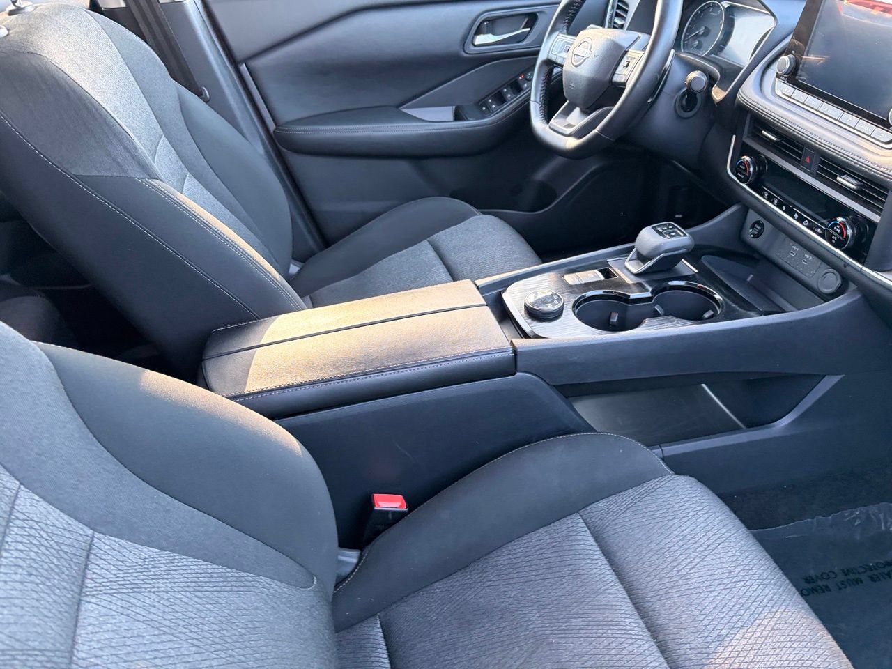 Certified 2025 Nissan Rogue SV AWD/4WD image 12