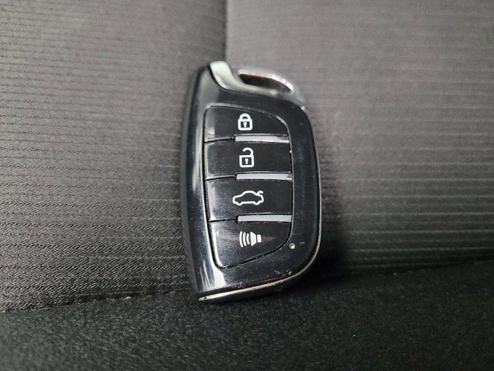 Used 2021 Honda Accord LX image 32