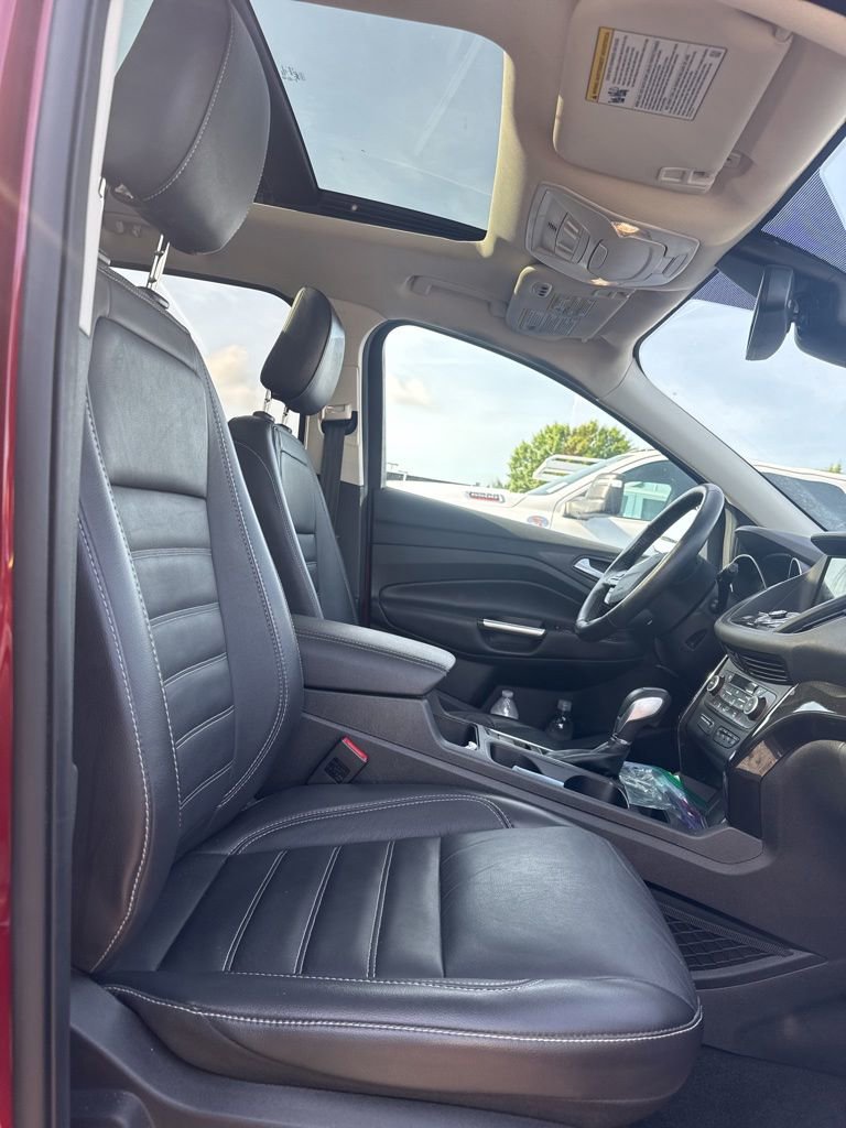 Used 2019 Ford Escape Titanium AWD/4WD image 13