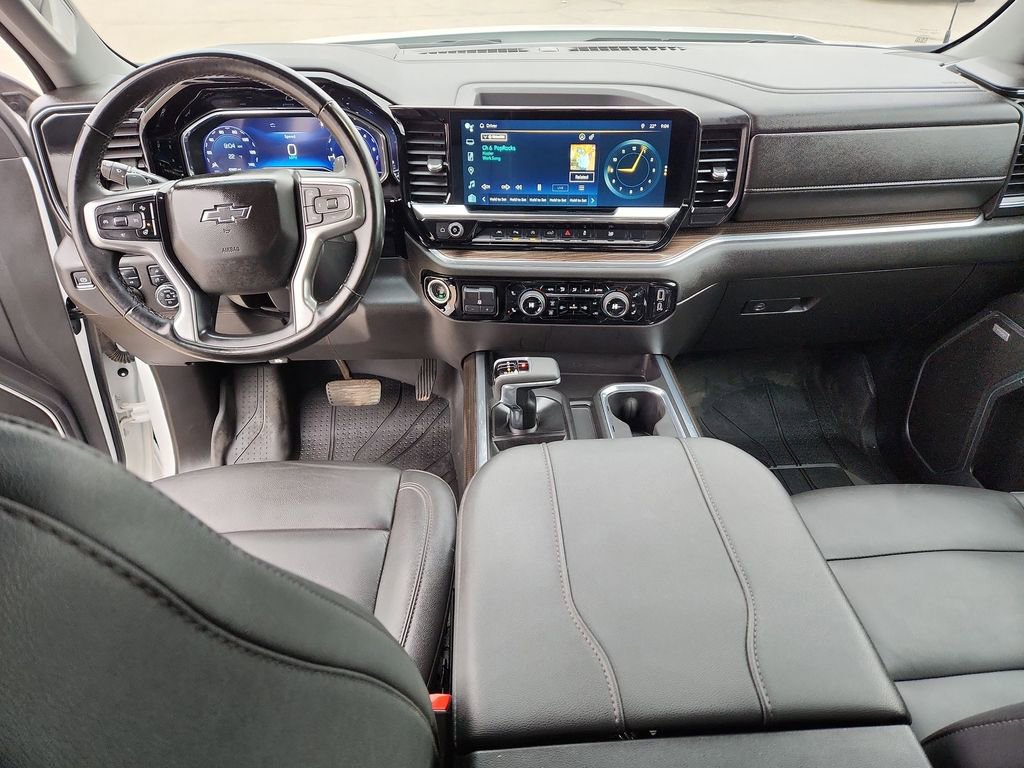 Certified 2024 Chevrolet Silverado 1500 RST w/ Redline Edition AWD/4WD image 19