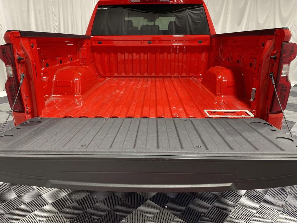 Used 2024 Chevrolet Silverado 1500 LT image 9