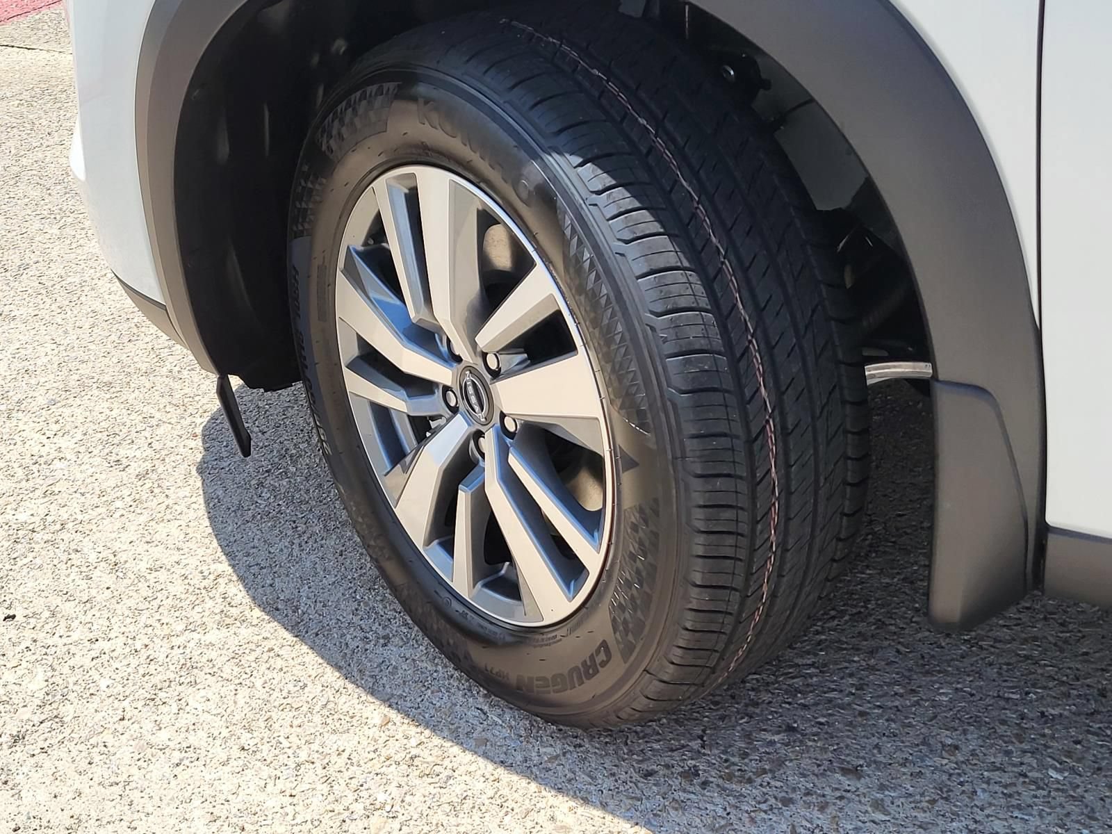 New 2026 Nissan Pathfinder SL FWD image 9