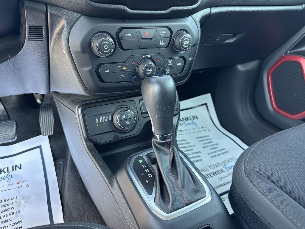 Used 2023 Jeep Renegade Trailhawk image 20