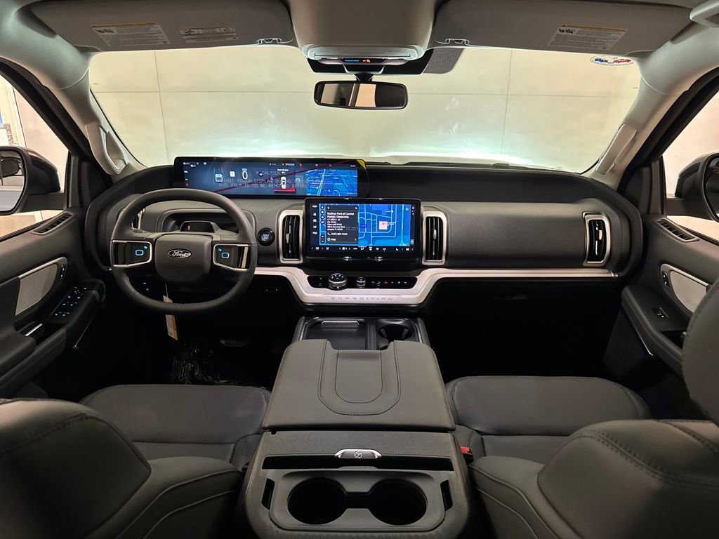 New 2026 Ford Expedition Max Active RWD image 5