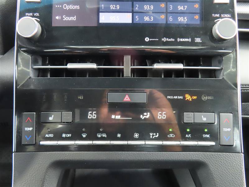 Used 2019 Toyota Avalon XSE w/ All Weather Liner Package FWD image 27