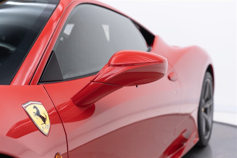 Used 2015 Ferrari 458 Speciale Coupe RWD image 22