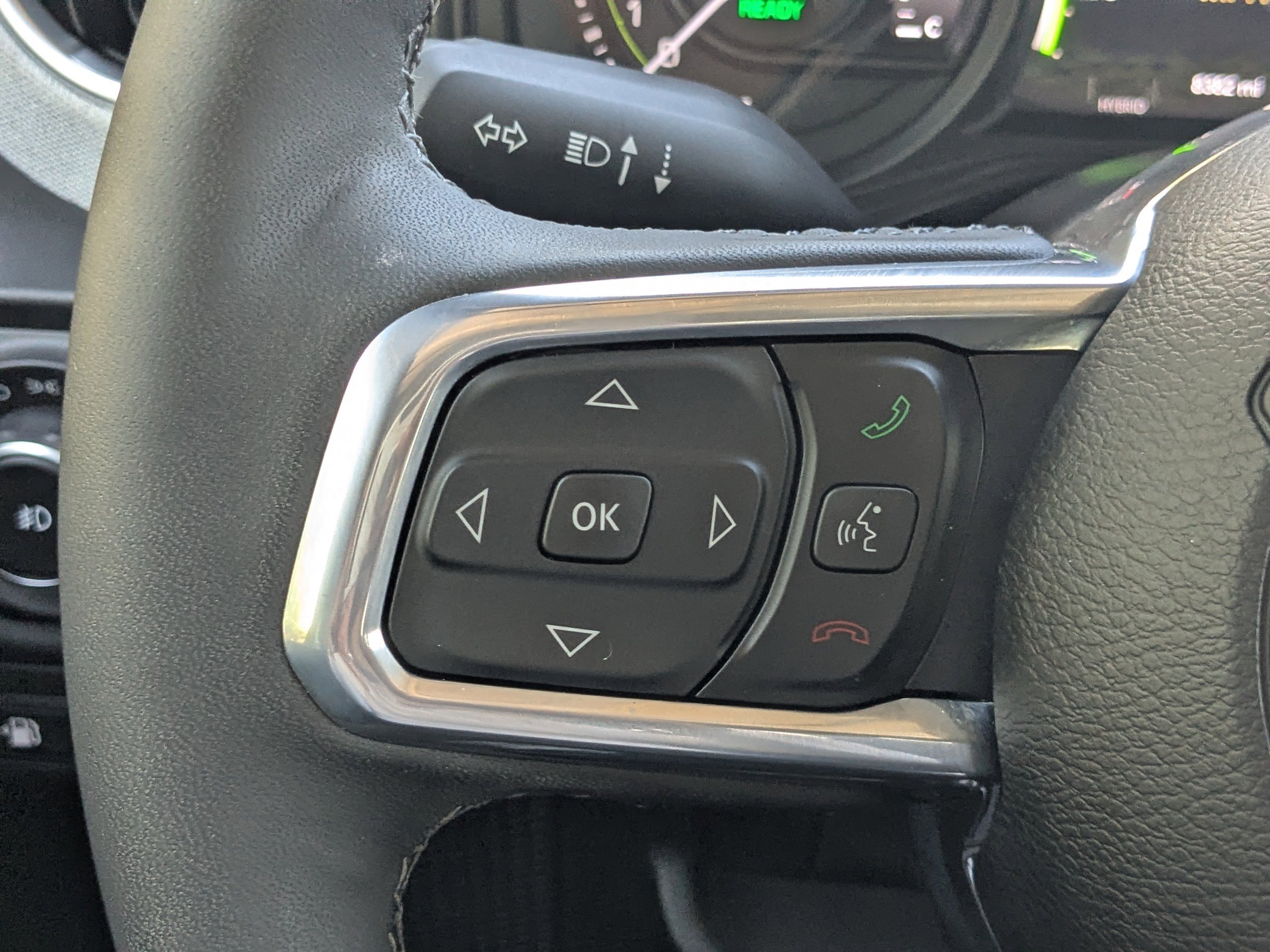 Used 2025 Jeep Wrangler Unlimited Sahara w/ Safety Group image 24