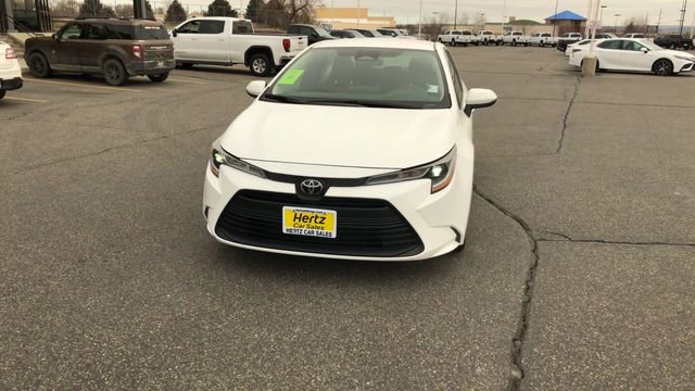 Used 2024 Toyota Corolla LE image 3