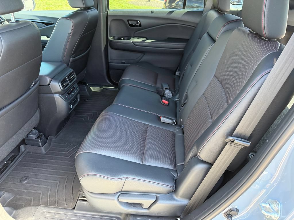 Certified 2024 Honda Passport Black Edition image 21
