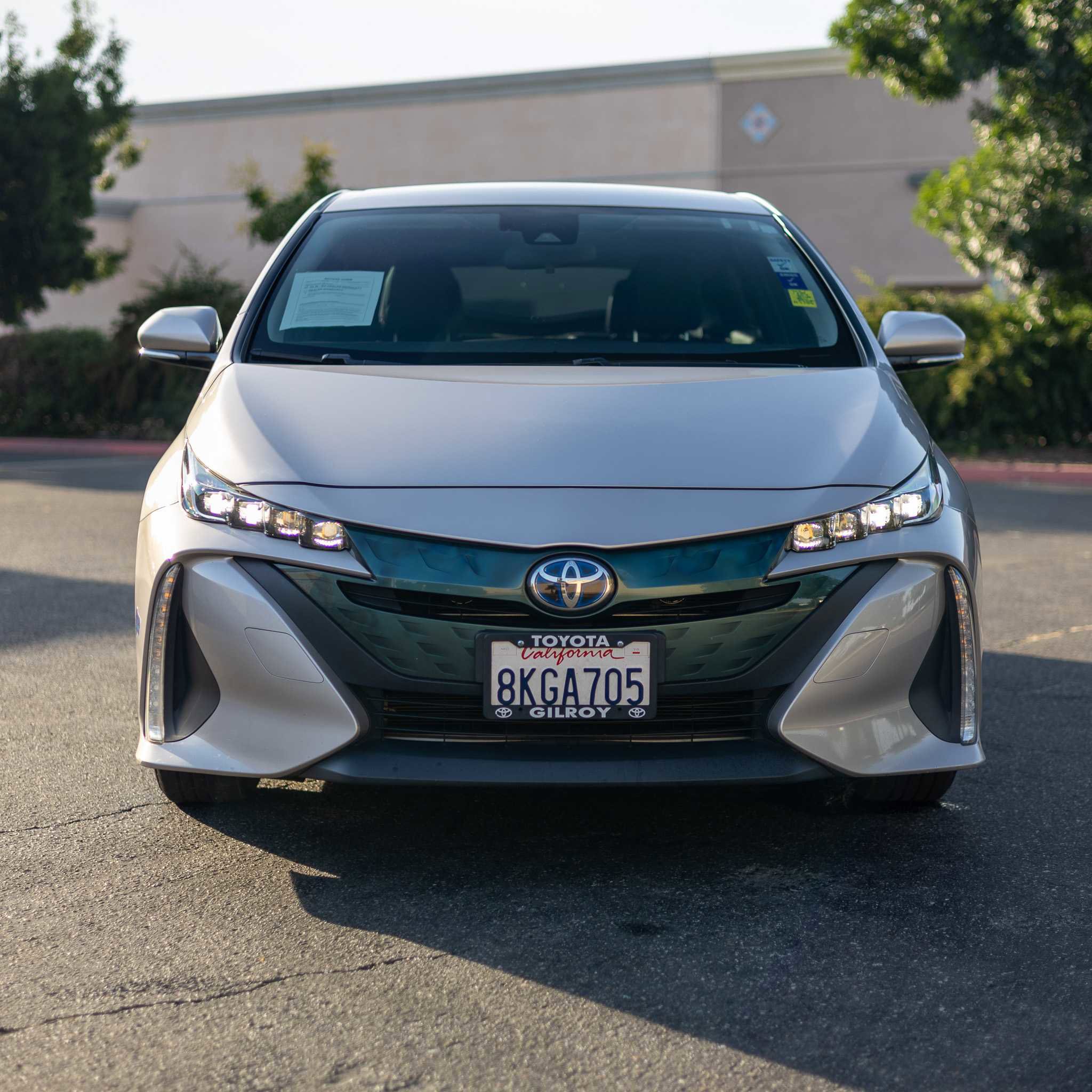 Used 2019 Toyota Prius Prime Premium image 2