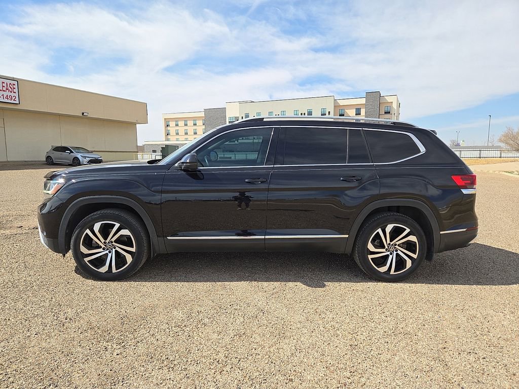 Used 2021 Volkswagen Atlas SEL Premium image 2