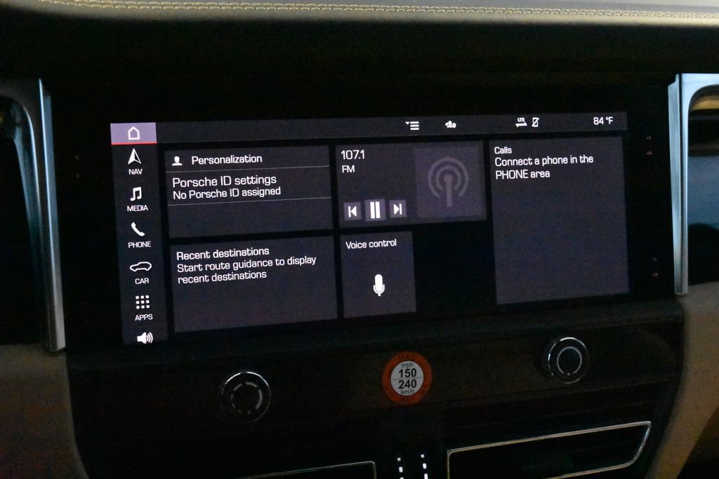 Used 2022 Porsche Macan image 11