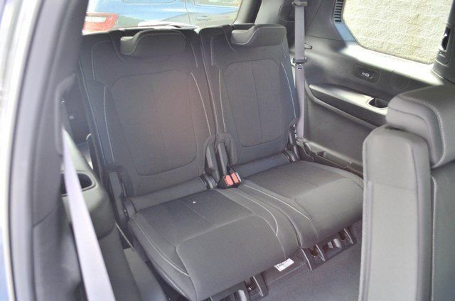 New 2025 Jeep Grand Cherokee L Laredo w/ Luxury Tech Group I image 40