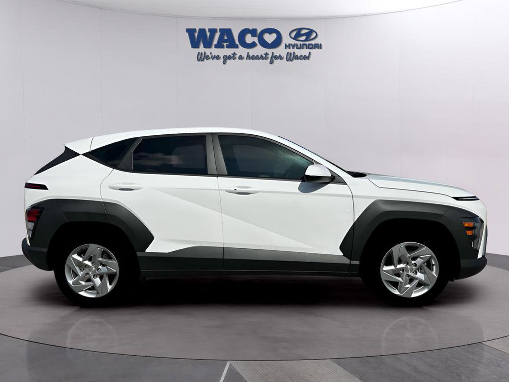 Used 2026 Hyundai Kona SE image 9