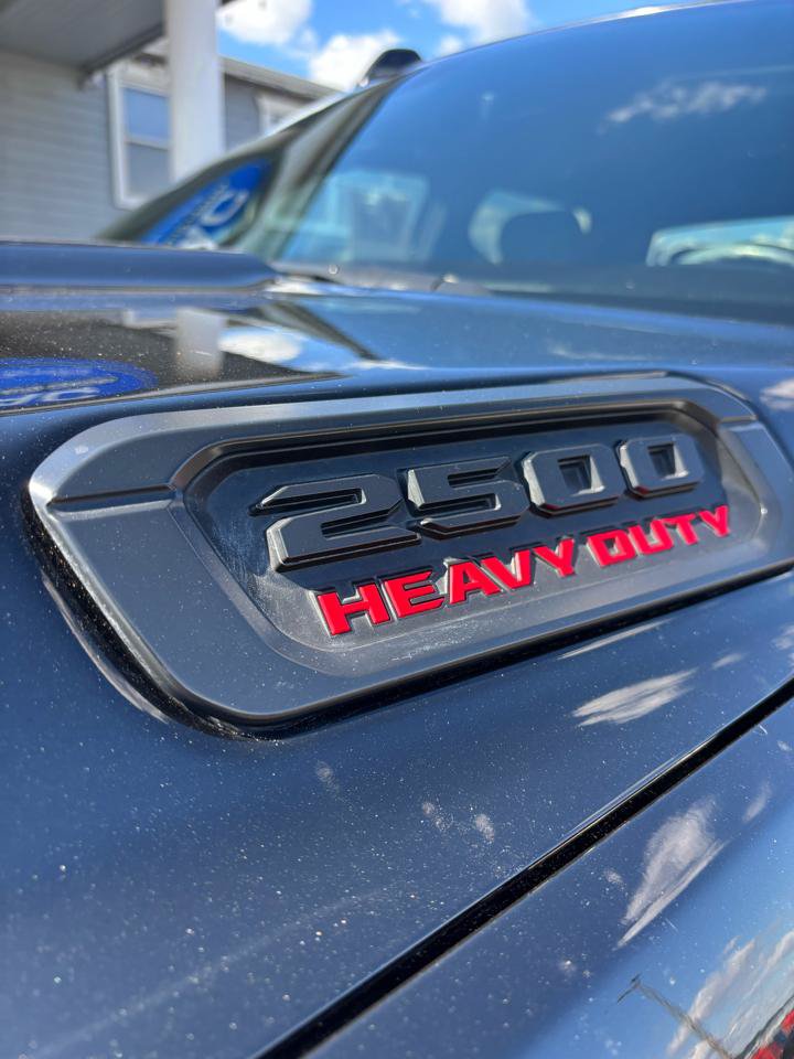 Used 2019 RAM 2500 Big Horn w/ Black Appearance Package AWD/4WD image 9