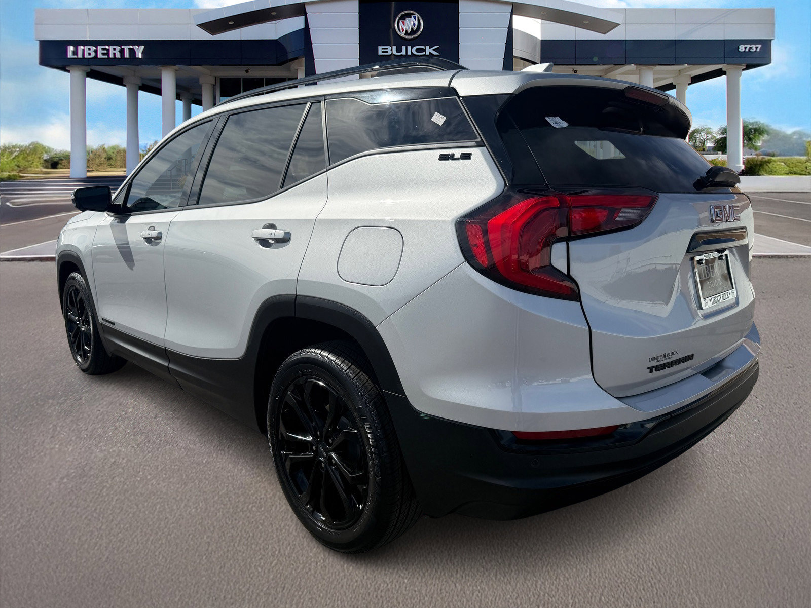 Used 2020 GMC Terrain SLE w/ Driver Convenience Package image 5