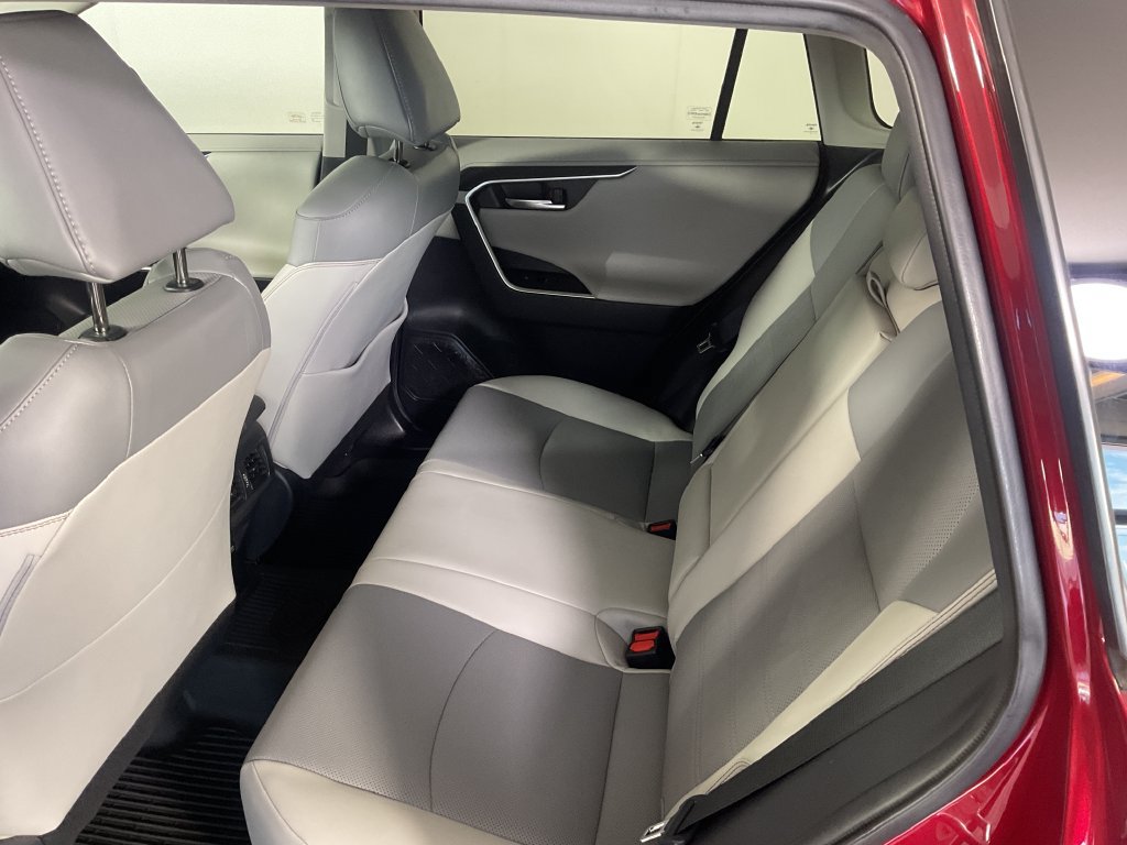 Used 2021 Toyota RAV4 Limited AWD/4WD image 17