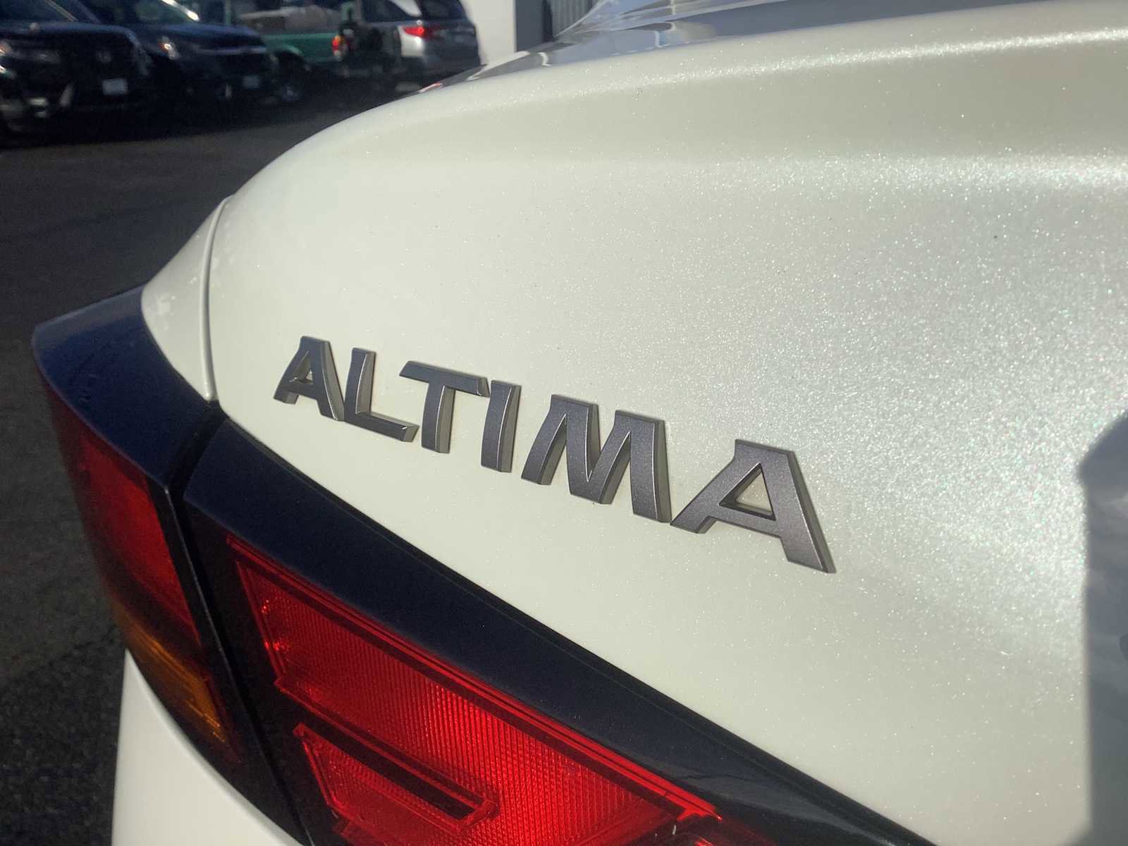 Used 2023 Nissan Altima 2.5 SV image 6