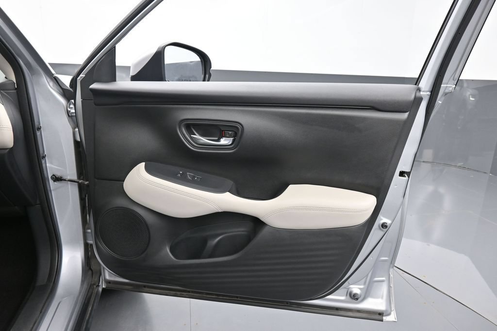 Certified 2023 Honda HR-V LX image 33