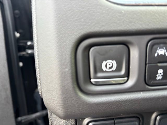 Used 2021 Chevrolet Tahoe Premier w/ Premium Package image 10