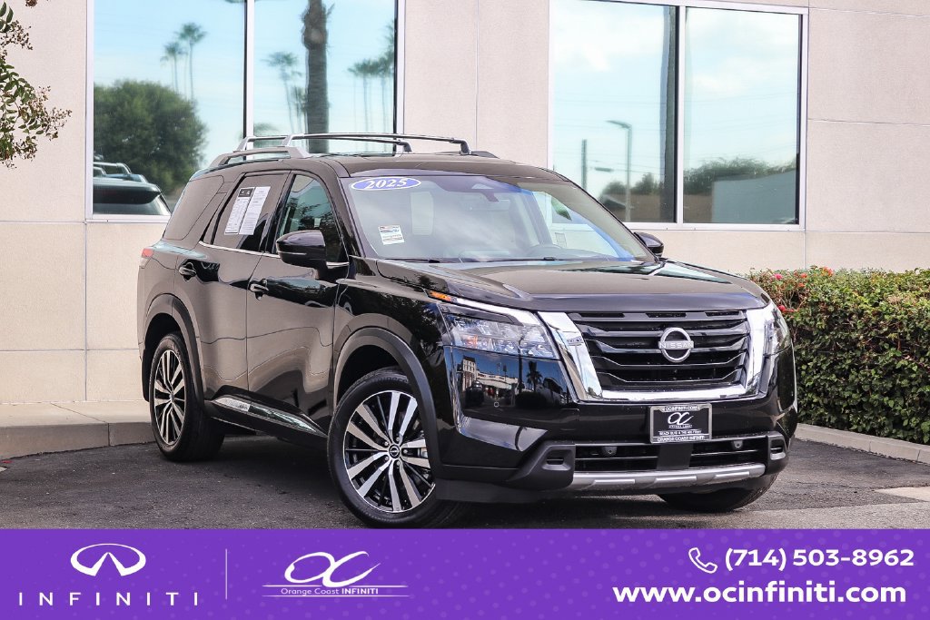 Used 2025 Nissan Pathfinder Platinum w/ Cargo Package FWD image 1