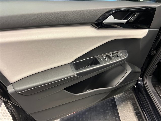 New 2026 Volkswagen Taos S image 7