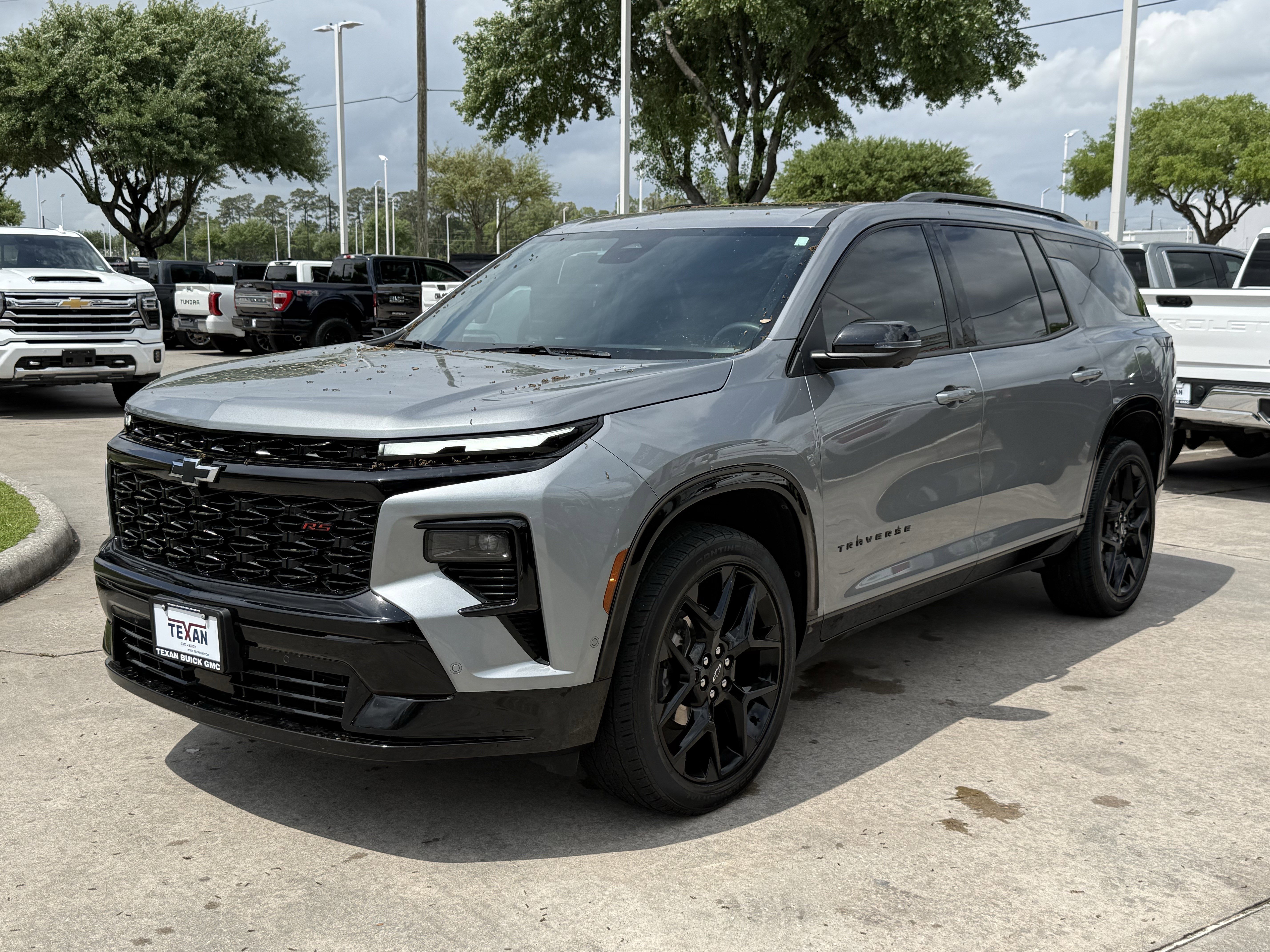 Used 2024 Chevrolet Traverse RS w/ LPO, Floor Liner Package image 9