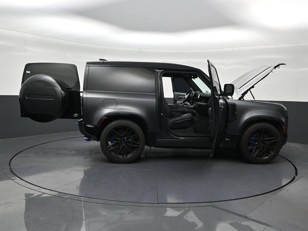 Used 2023 Land Rover Defender 90 V8 AWD/4WD image 31