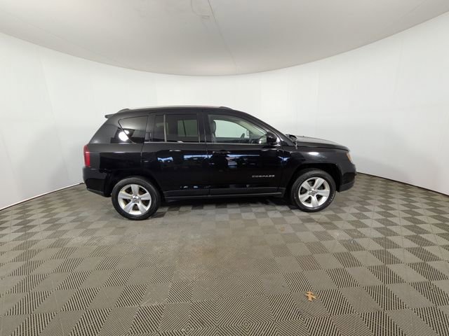 Used 2014 Jeep Compass Latitude image 2