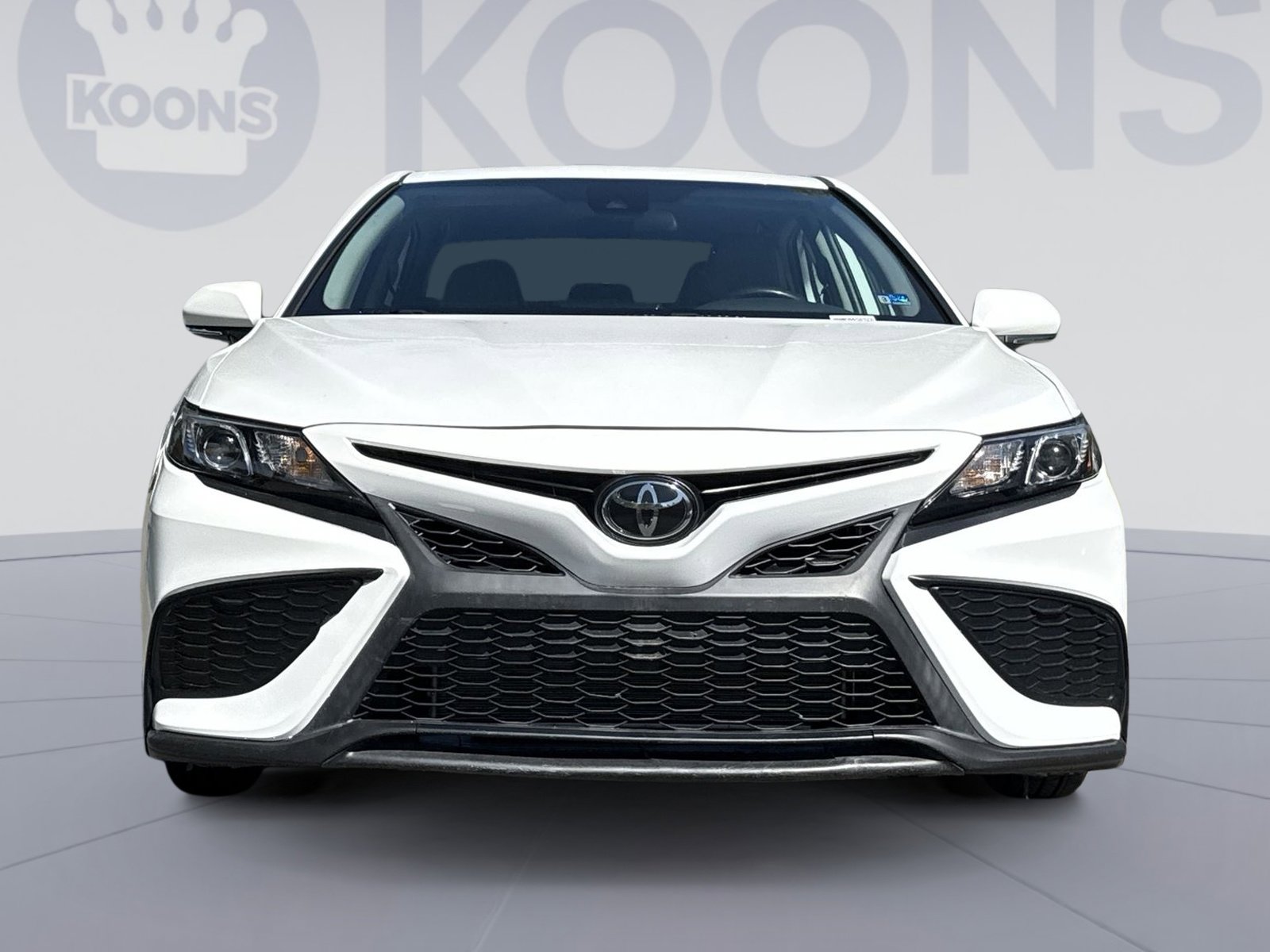 Used 2023 Toyota Camry SE FWD image 19