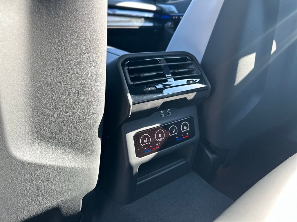 New 2026 BMW M5 w/ Executive Package image 28