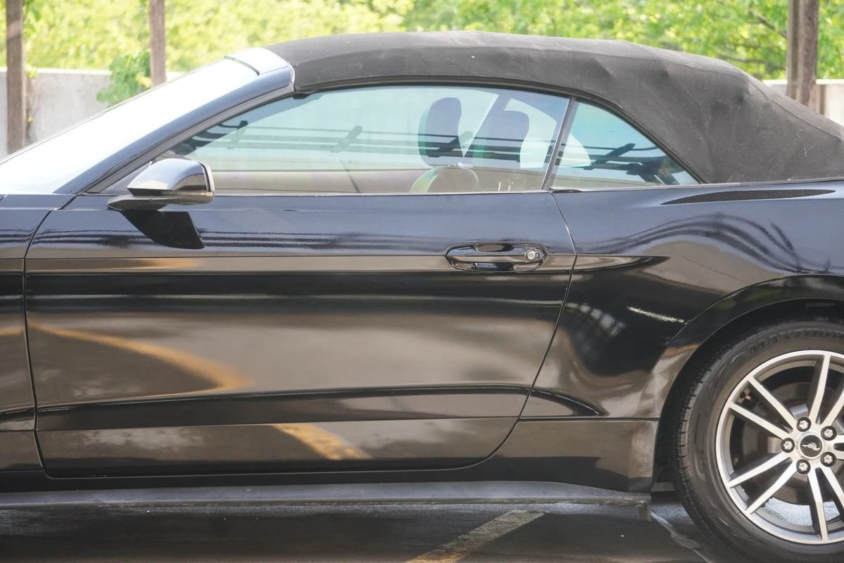 Used 2015 Ford Mustang Premium RWD image 38