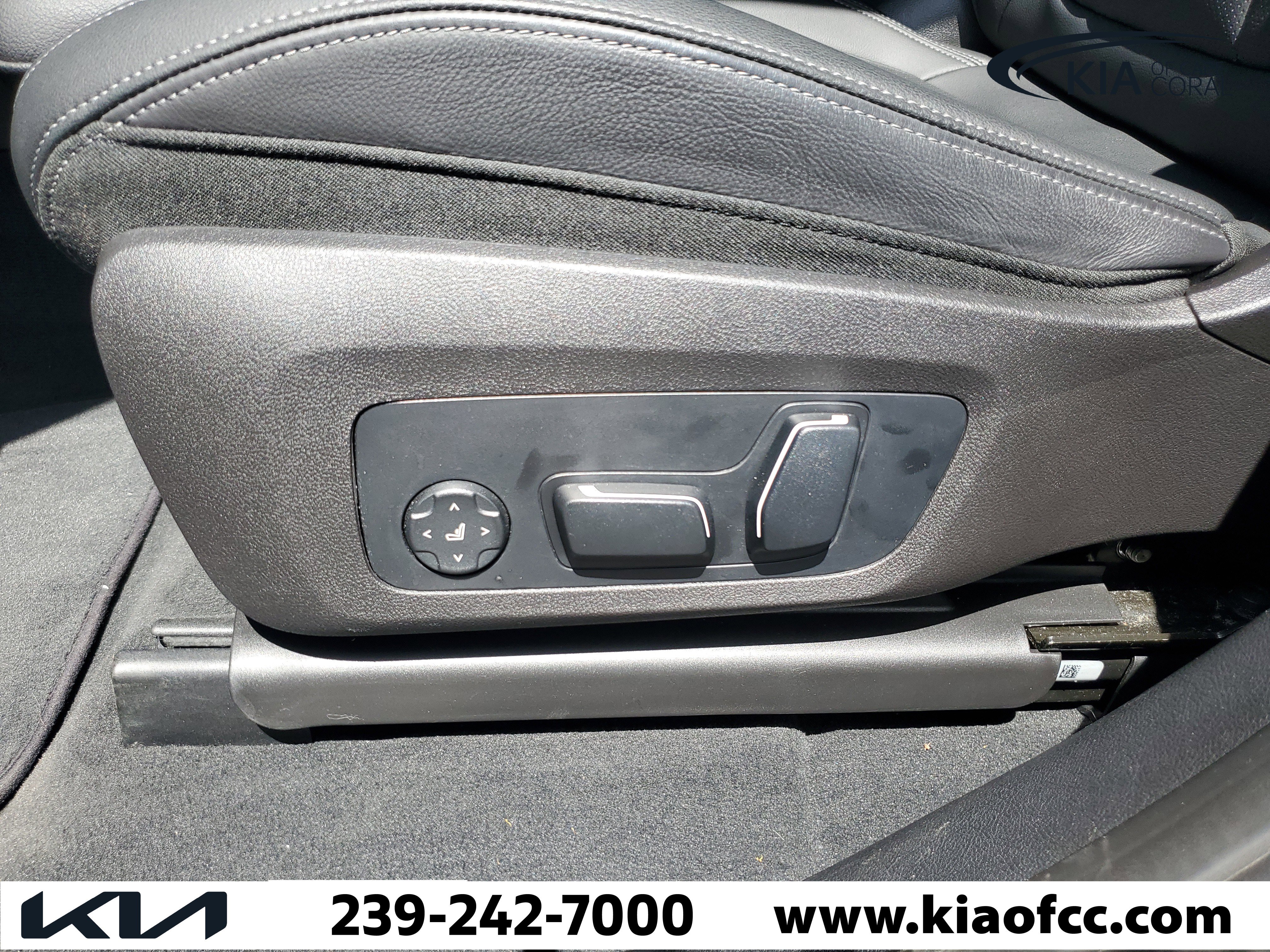 Used 2025 BMW X4 xDrive30i AWD/4WD image 20