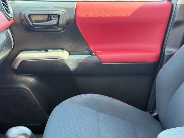 Used 2020 Toyota Tacoma SR5 image 13