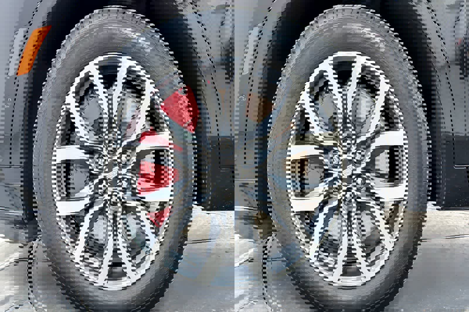 Used 2023 Cadillac XT6 Sport w/ Technology Package image 27